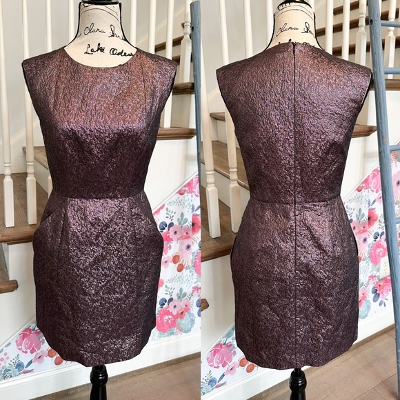 WHIT Dresses & Skirts - WHIT Metallic Geometric Dress